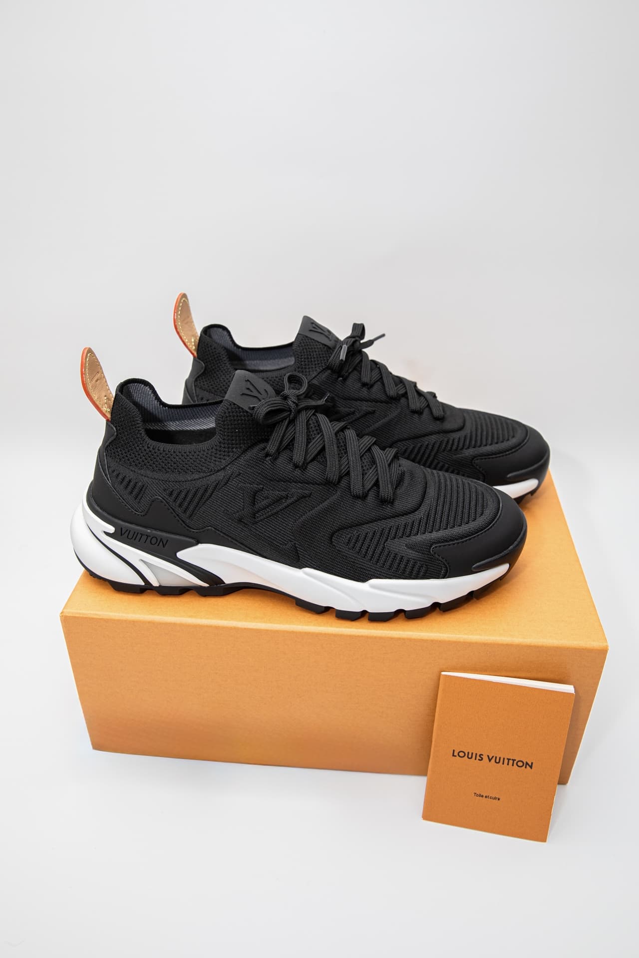 LV Runner Tatic Sneaker