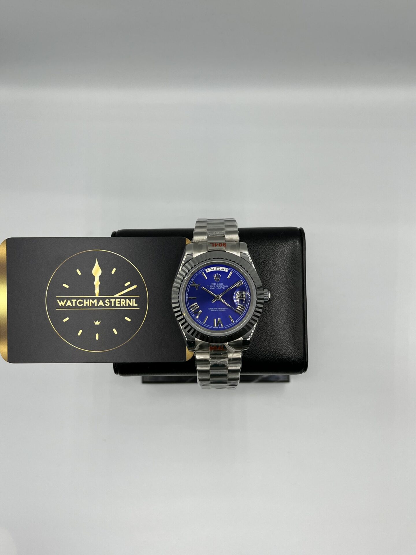 E34EA8C2-457B-4309-BBC2-A428B9B1418C